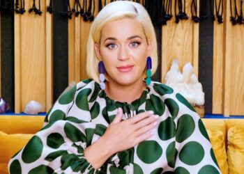 Katy Perry Wants To ‘Fully Immerse’ Herself In Motherhood