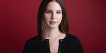 Lana Del Rey Defends New Album Cover As She Includes People of Color