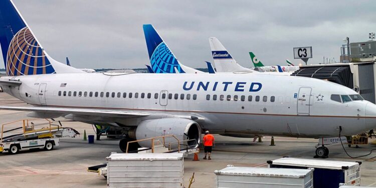 More Job Losses Imminent At United Airlines If Government Aid Is Not Extended